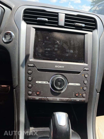 2016 Ford Fusion Titanium - miniatura 10