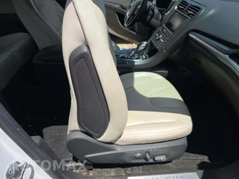 2016 Ford Fusion Titanium - miniatura 18