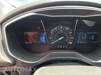 2016 Ford Fusion Titanium - miniatura 9