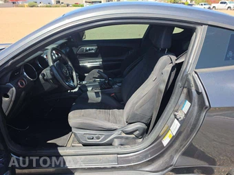 2016 Ford Mustang EcoBoost Coupe – miniatura 6