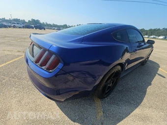 2016 Ford Mustang EcoBoost Coupe - miniatura 4