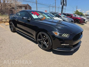 2016 Ford Mustang EcoBoost Coupe - miniatura 4