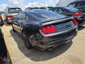 2016 Ford Mustang EcoBoost Coupe – miniatura 6