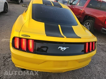2016 Ford Mustang EcoBoost Coupe - miniatura 5