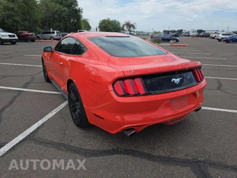 2016 Ford Mustang EcoBoost Coupe - miniatura 2