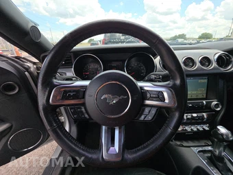 2016 Ford Mustang EcoBoost Premium Coupe – miniatura 10