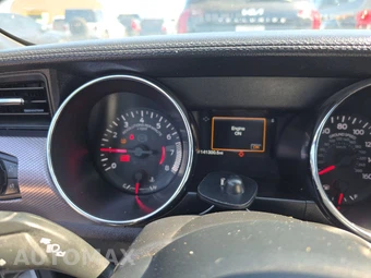 2016 Ford Mustang GT Coupe - miniatura 12