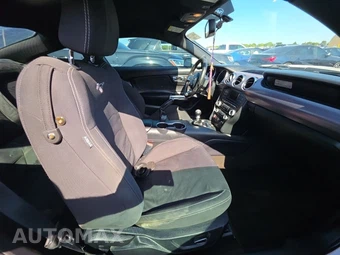 2016 Ford Mustang GT Coupe - miniatura 8