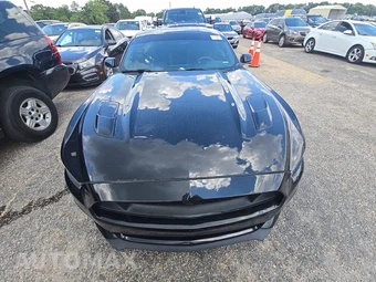 2016 Ford Mustang GT Coupe - miniatura 2