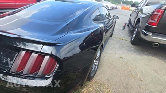 2016 Ford Mustang GT Coupe - miniatura 19