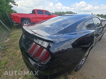 2016 Ford Mustang GT Coupe - miniatura 4