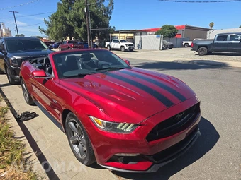 2016 Ford Mustang GT Premium Convertible - miniatura 3