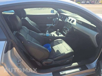 2016 Ford Mustang GT Premium Coupe - miniatura 18
