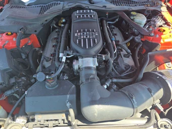 2016 Ford Mustang GT Premium Coupe - miniatura 15