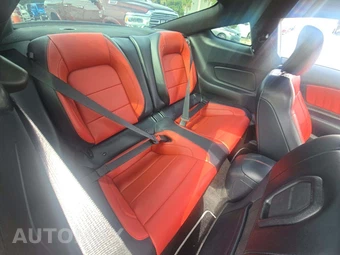 2016 Ford Mustang GT Premium Coupe - miniatura 13