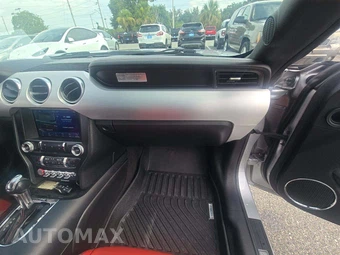 2016 Ford Mustang GT Premium Coupe - miniatura 16