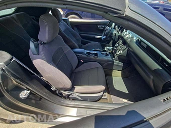 2016 Ford Mustang V6 Convertible – miniatura 18