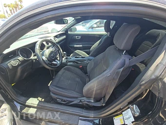 2016 Ford Mustang V6 Coupe - miniatura 7