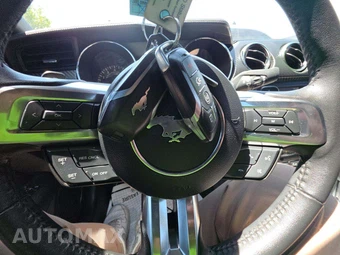 2016 Ford Mustang V6 Coupe - miniatura 8