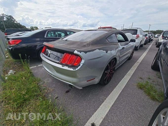 2016 Ford Mustang V6 Coupe - miniatura 3