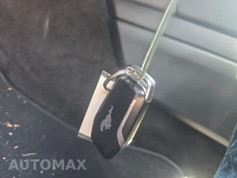 2016 Ford Mustang V6 Coupe - miniatura 13