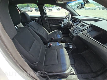 2016 Ford Police Interceptor Sedan – miniatura 8
