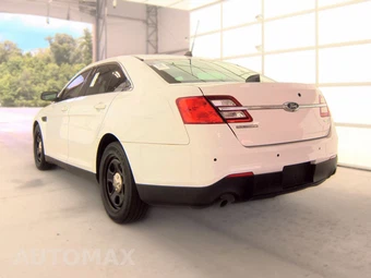 2016 Ford Police Interceptor Sedan – miniatura 6