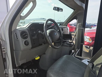 2016 Ford Super Duty E-350 Cutaway DRW 158.0" WB - miniatura 11