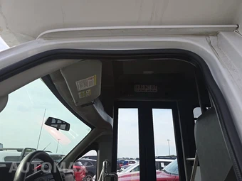 2016 Ford Super Duty E-350 Cutaway DRW 158.0" WB - miniatura 17