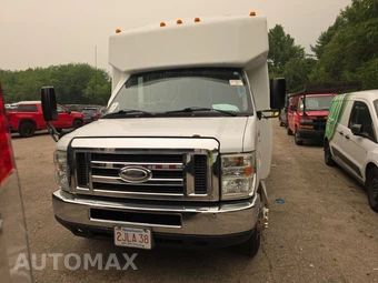 2016 Ford Super Duty E-350 Cutaway DRW 158.0" WB - miniatura 2