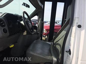 2016 Ford Super Duty E-350 Cutaway DRW 158.0" WB - miniatura 7