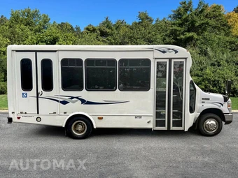 2016 Ford Super Duty E-350 Cutaway DRW - miniatura 11