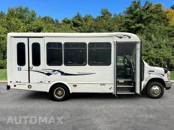 2016 Ford Super Duty E-350 Cutaway DRW - miniatura 12