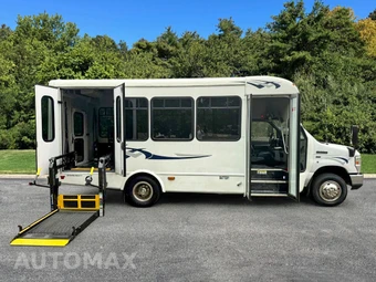 2016 Ford Super Duty E-350 Cutaway DRW - miniatura 14