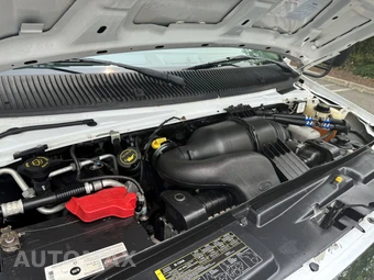 2016 Ford Super Duty E-350 Cutaway DRW - miniatura 17