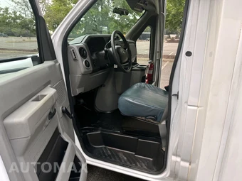 2016 Ford Super Duty E-350 Cutaway DRW - miniatura 19