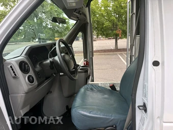 2016 Ford Super Duty E-350 Cutaway DRW - miniatura 20