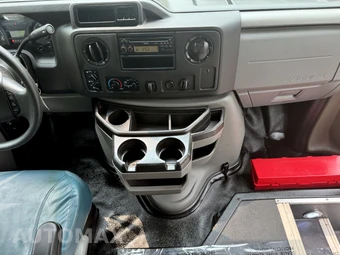 2016 Ford Super Duty E-350 Cutaway DRW - miniatura 23