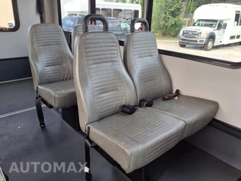 2016 Ford Super Duty E-350 Cutaway DRW - miniatura 18