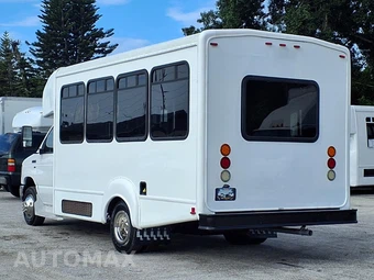 2016 Ford Super Duty E-350 Cutaway DRW - miniatura 5