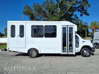 2016 Ford Super Duty E-350 Cutaway DRW - miniatura 3