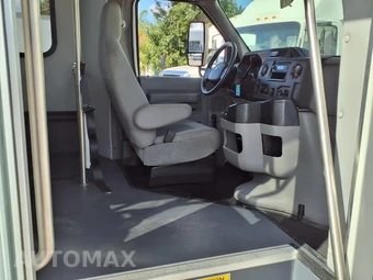 2016 Ford Super Duty E-350 Cutaway DRW - miniatura 14
