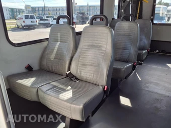 2016 Ford Super Duty E-350 Cutaway DRW - miniatura 17