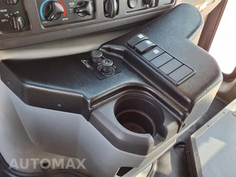 2016 Ford Super Duty E-350 Cutaway DRW - miniatura 28