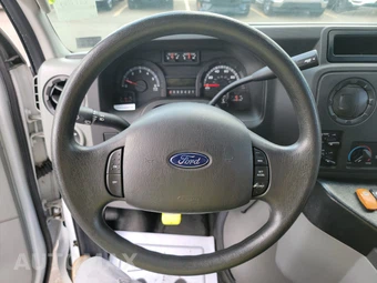2016 Ford Super Duty E-350 Cutaway DRW - miniatura 10