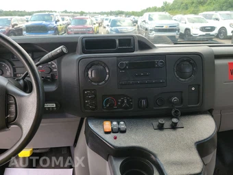 2016 Ford Super Duty E-350 Cutaway DRW - miniatura 11