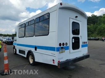 2016 Ford Super Duty E-350 Cutaway DRW - miniatura 6