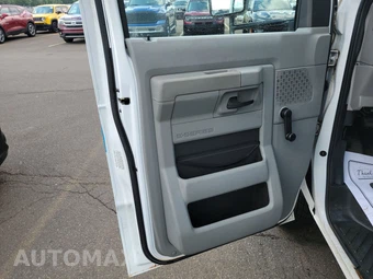 2016 Ford Super Duty E-350 Cutaway DRW - miniatura 9