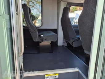 2016 Ford Super Duty E-350 Cutaway DRW - miniatura 16