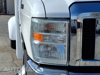 2016 Ford Super Duty E-350 Cutaway DRW - miniatura 2